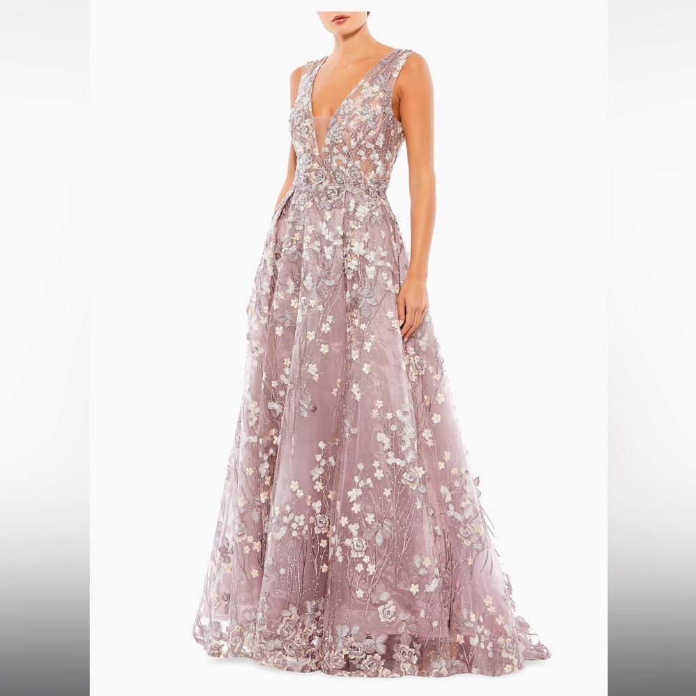 Mac Duggal Floral Embroidered V-Neck Gown Lilac Size 4